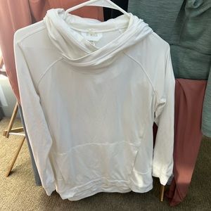 White lululemon LA pullover